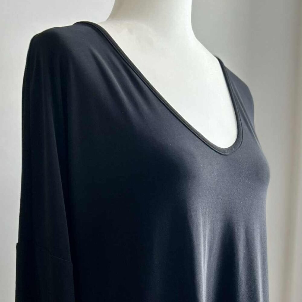 Joseph Ribkoff Black & White Tunic with Cutout Panel & Dolman Sleeves - US 12